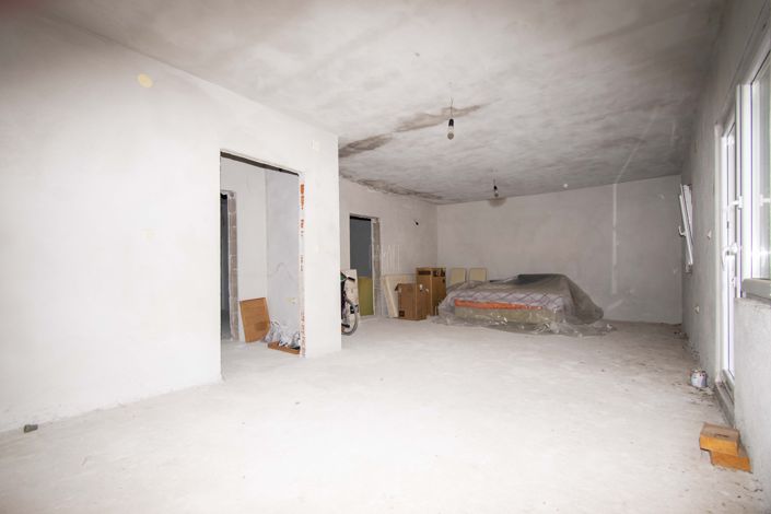 Image No.8-11 Bed House for sale