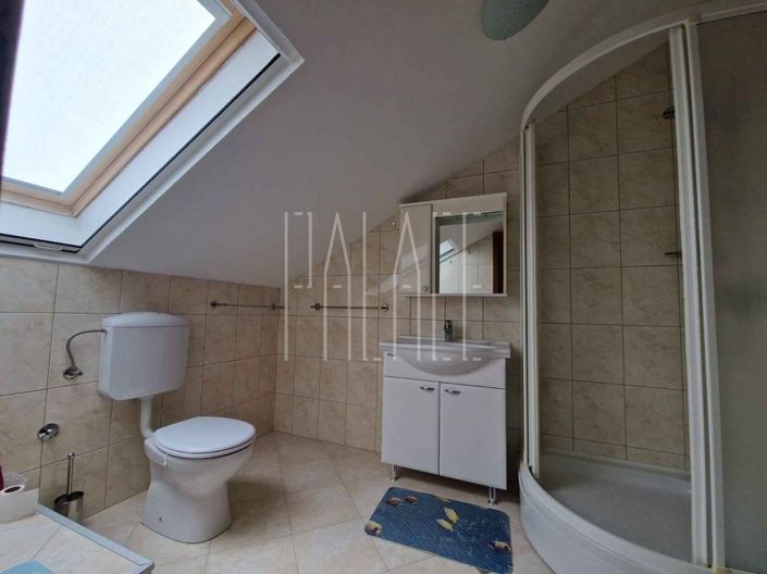 Image No.5-Appartement de 4 chambres à vendre à Supetar