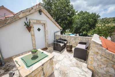 apartmanska-kuca-na-prekrasnom-imanju-sa-bazenom-bogdanovici_8