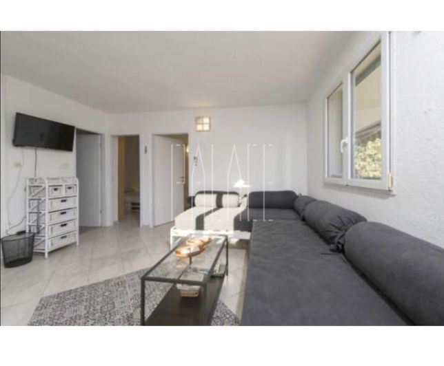 Image No.11-6 Bed House for sale