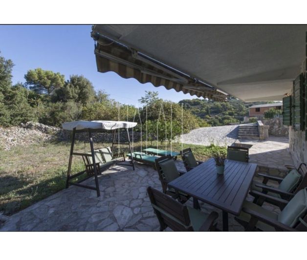 Image No.19-6 Bed House for sale