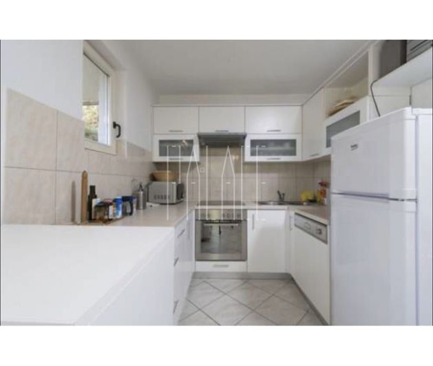 Image No.6-6 Bed House for sale
