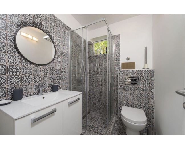 Image No.7-6 Bed House for sale