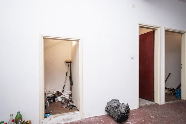 Image No.2-3 Bed Commercial for sale