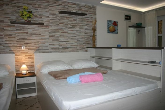 Image No.3-4 Bed Townhouse for sale