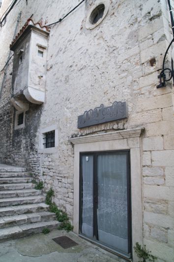 Image No.3-1 Bed Commercial for sale