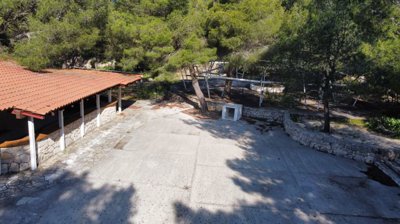 atraktivan-nocni-klub-uz-plazu-na-terenu-od-5038-m2-pirovac_1