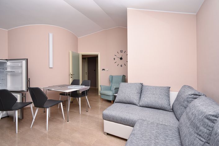 Image No.5-8 Bed Villa for sale