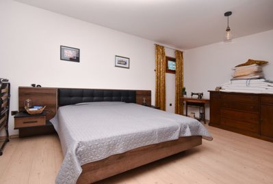 luksuzna-vila-s-bazenom-i-pogledom-na-more-brodarica-375-m2_9
