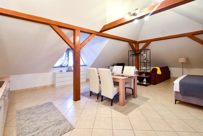 Image No.17-20 Bed Commercial for sale