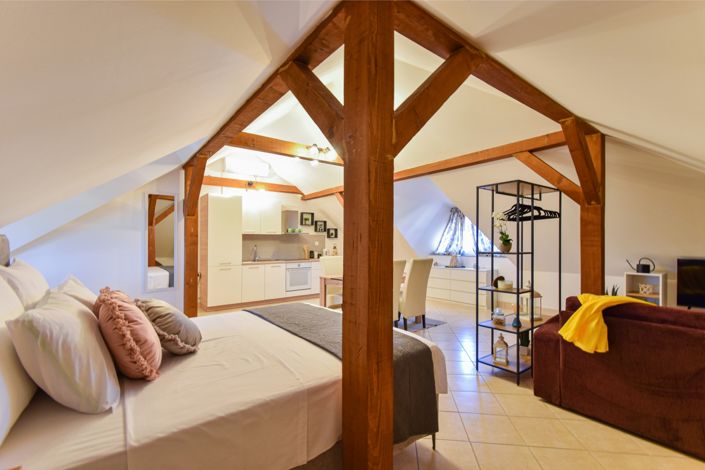 Image No.18-20 Bed Commercial for sale