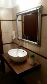 atraktivna-vila-prvi-red-uz-more-skradin-katnica-24000-m2_10