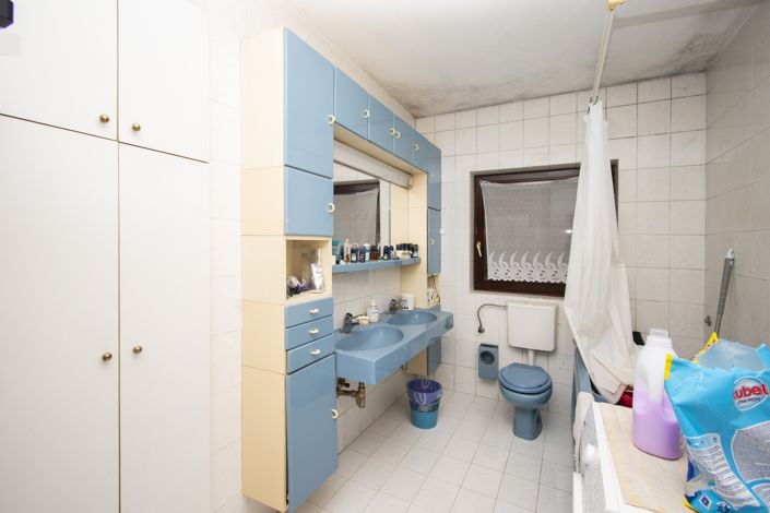 Image No.20-6 Bed House for sale
