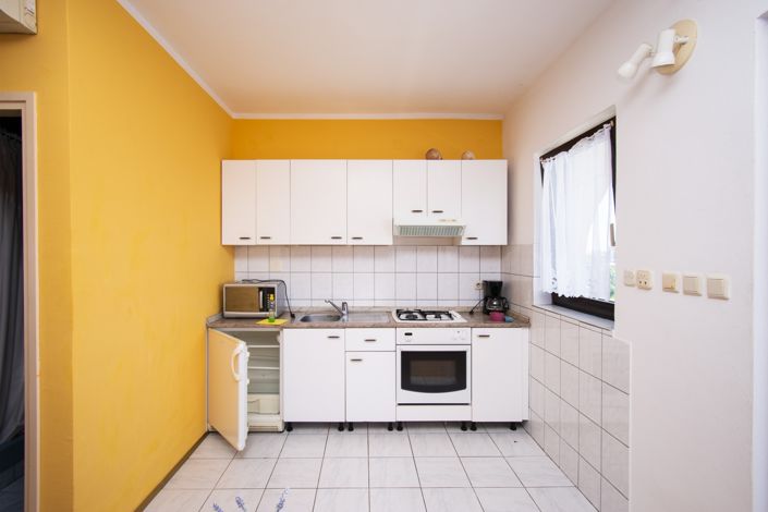 Image No.6-6 Bed House for sale