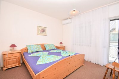 samostojeca-kuca-na-3-etaze-blizu-mora-raslina-316-m2_12