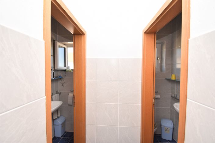 Image No.13-9 Bed House for sale