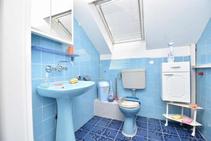 Image No.20-9 Bed House for sale