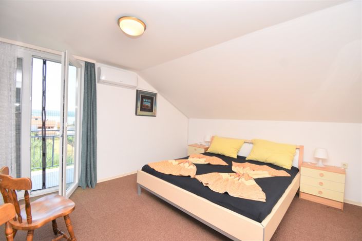 Image No.22-9 Bed House for sale