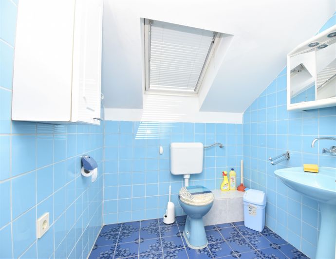 Image No.25-9 Bed House for sale