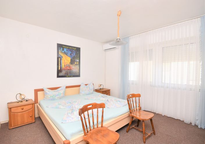 Image No.3-9 Bed House for sale