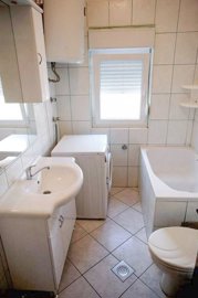 diklo-kuca-sa-tri-stambene-jedinice-10m-od-mora_6