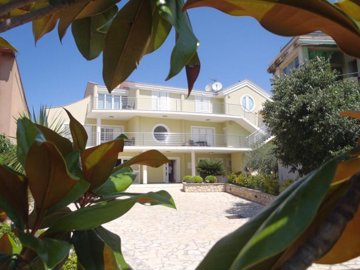 brodarica-elegantna-vila-samo-40-m-od-mora-zadar_14