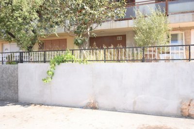 prilika-komforan-stan-s-vrtom-i-garazom-sibenik-baldekin_2