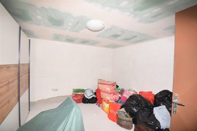 prilika-komforan-stan-s-vrtom-i-garazom-sibenik-baldekin_3