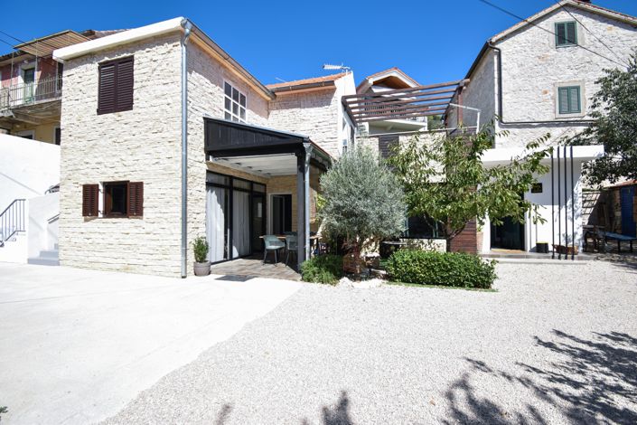Image No.3-Maison de 3 chambres à vendre à Sibenik