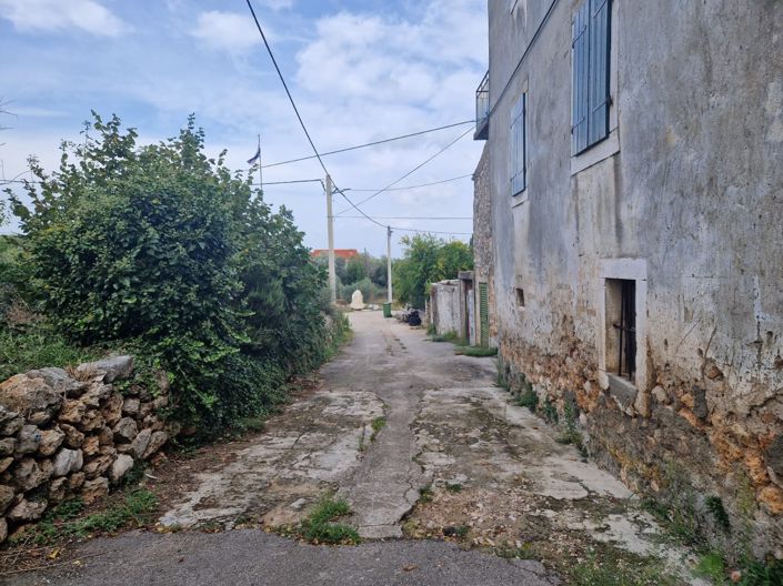 Image No.2-4 Bed House for sale