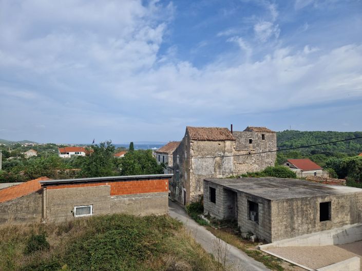 Image No.7-4 Bed House for sale