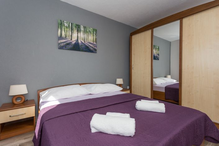 Image No.10-9 Bed Villa for sale
