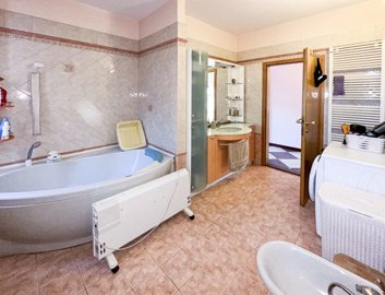 vila-10m-od-mora-s-okucnicom-od-1700m2-kucica-od-80m2_10