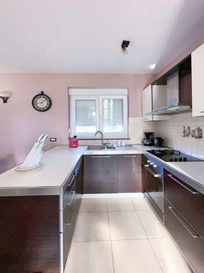 Image No.22-8 Bed Villa for sale