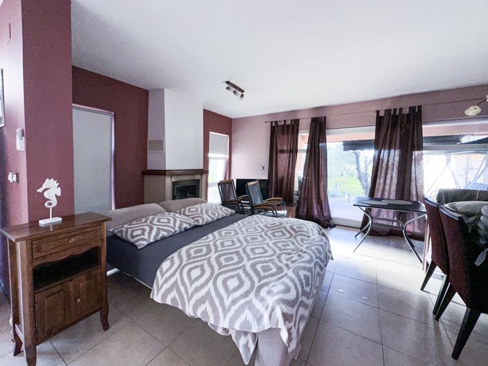 Image No.23-8 Bed Villa for sale