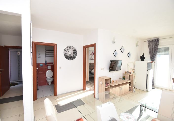 Image No.13-8 Bed House for sale