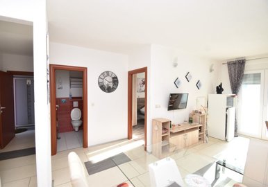 samostojeca-kuca-s-apartmanima-blizu-plaze-grebastica-270-m2_13