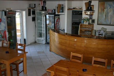 kuca-sa-uhodanim-restoranom-prvi-red-do-mora-silba_5