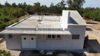 prilika-gradjevinsko-zemljiste-s-roh-bau-objektom-drnis_2