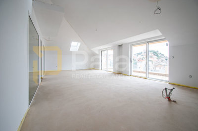 luksuzni-penthouse-na-jedinstvenoj-lokaciji-u-sibeniku-sa_10