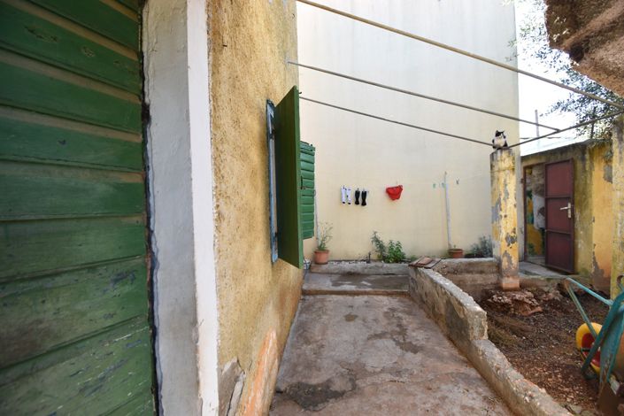 Image No.12-3 Bed House for sale