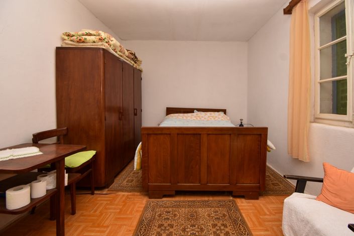 Image No.6-3 Bed House for sale