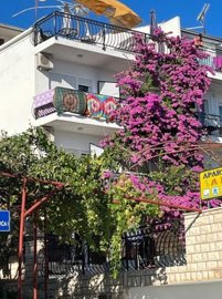 trogir-predivna-kuca-s-10-apartmana-prilika_4