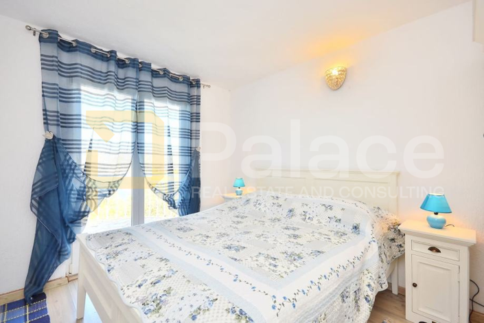 Image No.19-4 Bed House for sale