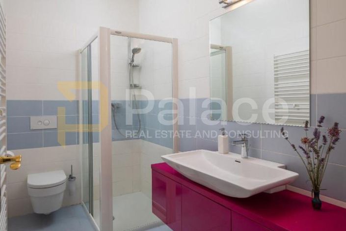 Image No.10-7 Bed House for sale