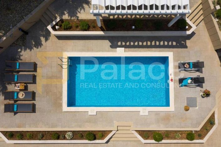Image No.4-7 Bed House for sale