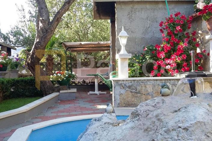 Image No.18-10 Bed House for sale