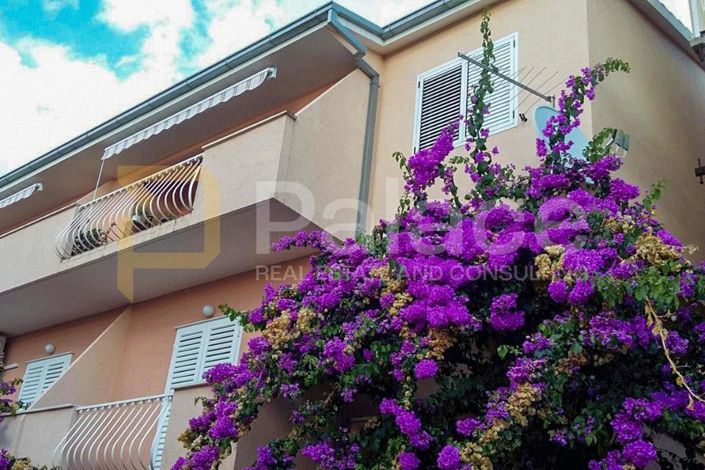 Image No.20-10 Bed House for sale