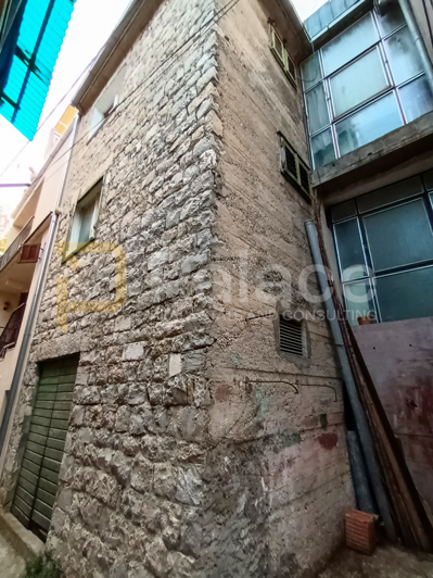 Image No.3-6 Bed House for sale