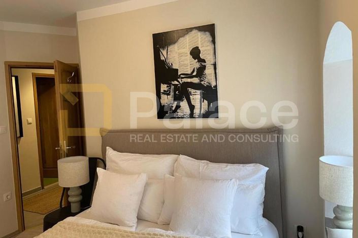 Image No.18-5 Bed House for sale